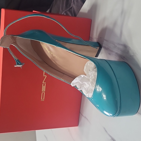 Turquoise Platform Heels - Picture 4 of 9